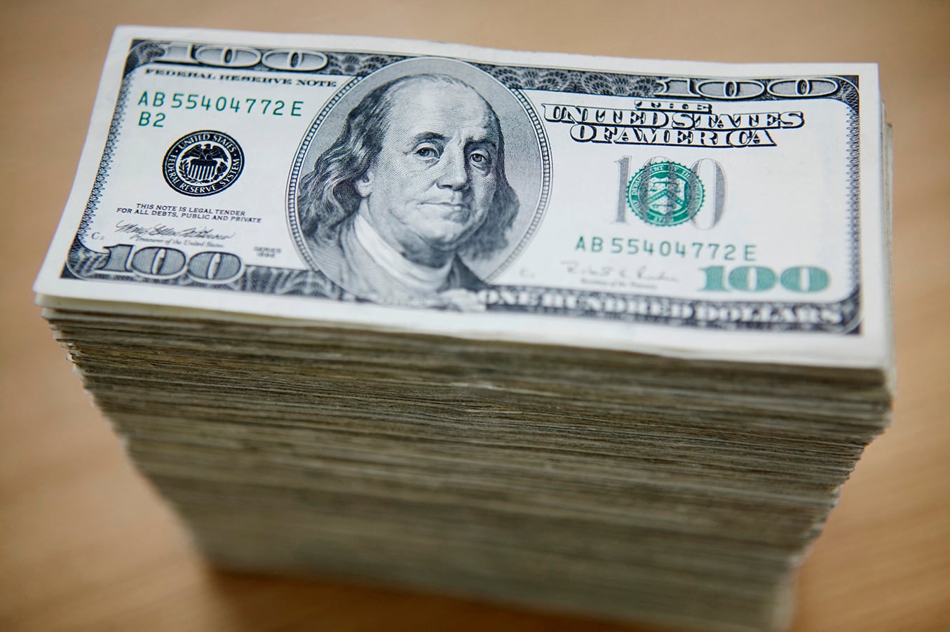 Los depósitos en moneda extranjera crecieron 1500 millones en quince días.