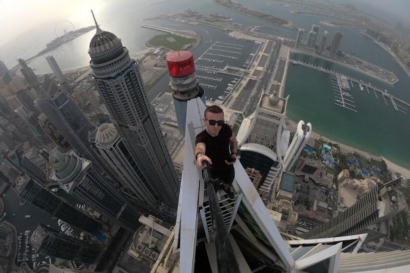 Lucidi sumó un gran número de seguidores en las redes sociales al compartir imágenes de sus elaboradas acrobacias en altura