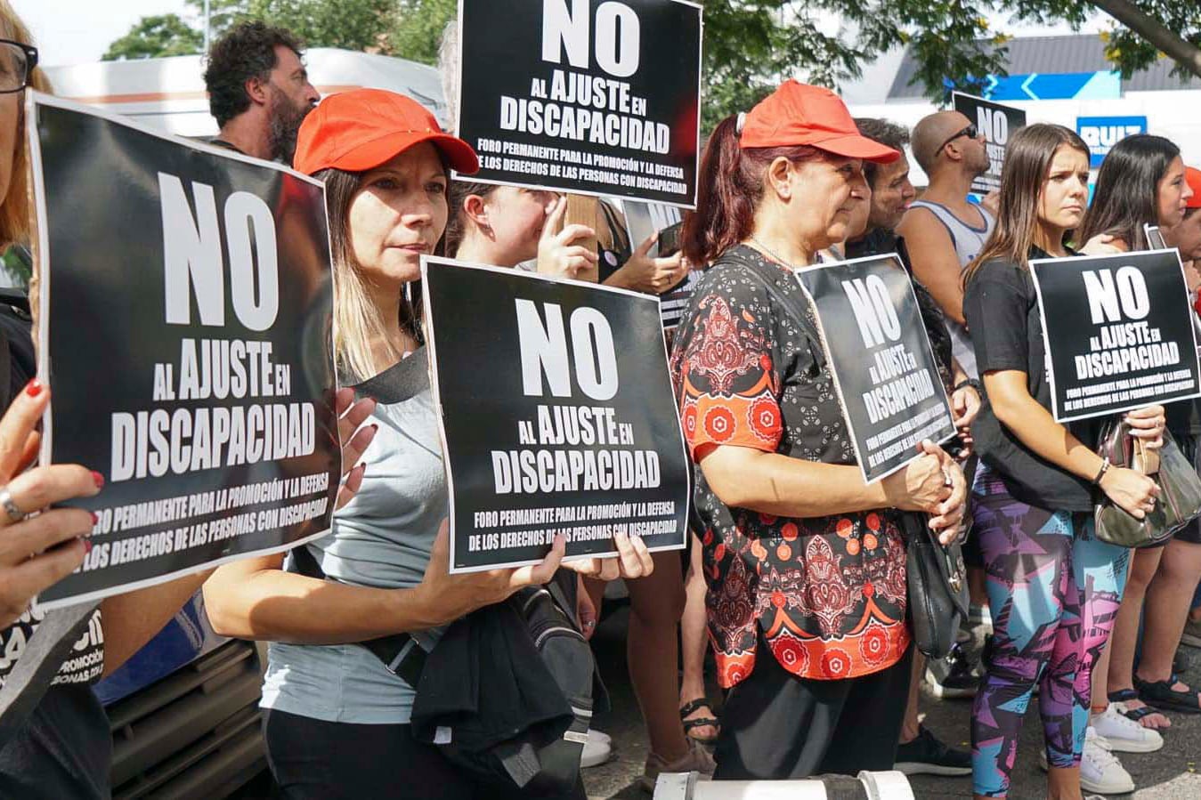 La jornada de protesta se replicó en distintos lugares del país.