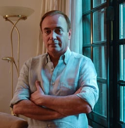 "A Macri solo le gusta escuchar alabanzas", dijo Di Pollina.