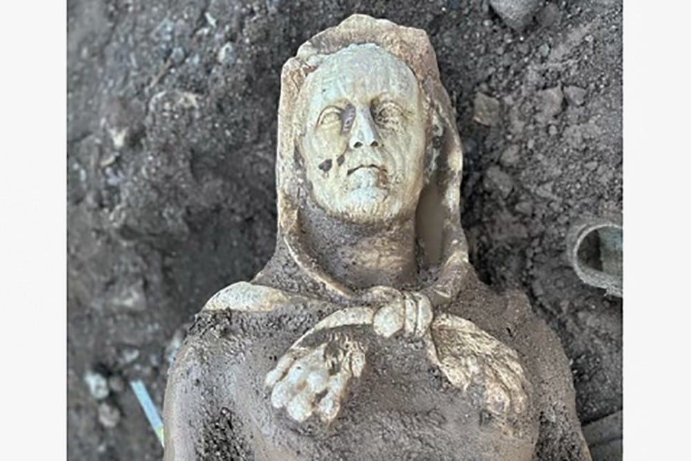 La escultura del personaje mitológico estaba enterrada a 20 metros en el parque regional de Appia Anticala.