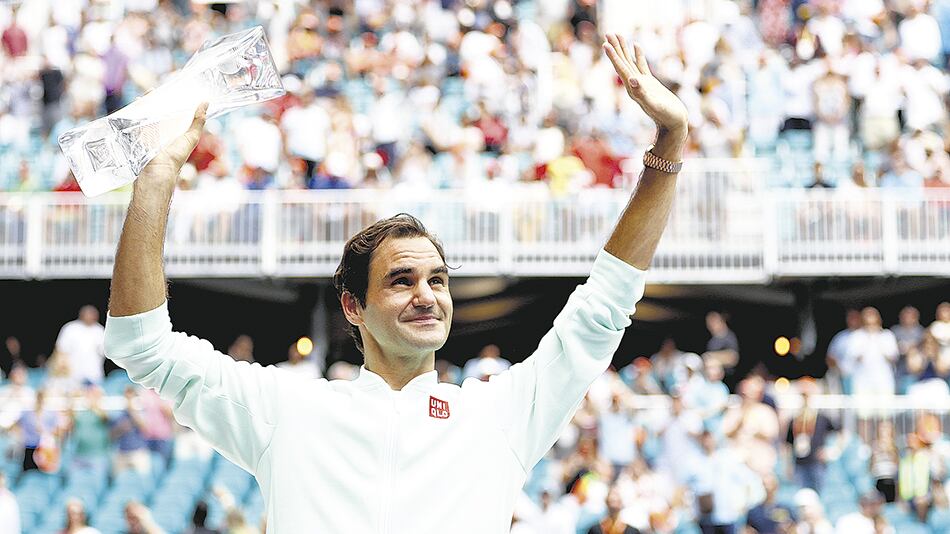 Federer fue superior a Isner en la final.