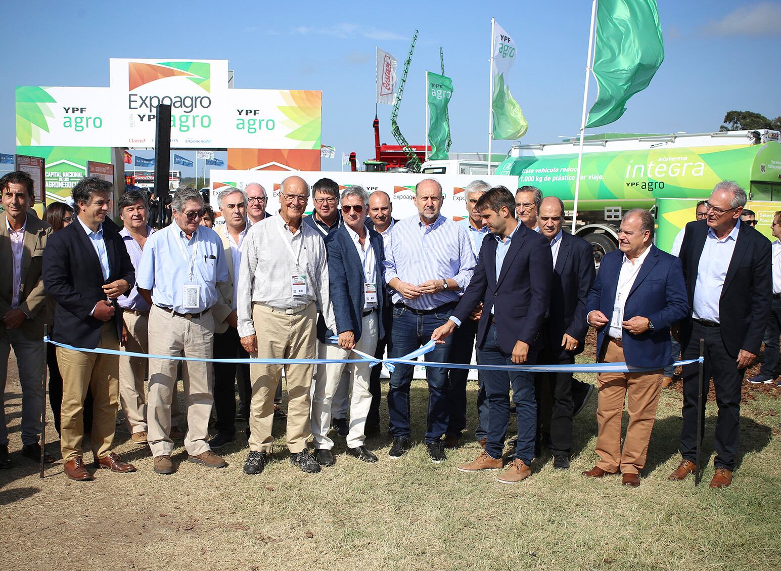 Omar Perotti, gobernador de Santa Fe, participó de la inauguración junto a José Aranda (Clarín), Alejandro Saguier (La Nación) y Daniel Pelegrina (Sociedad Rural). 