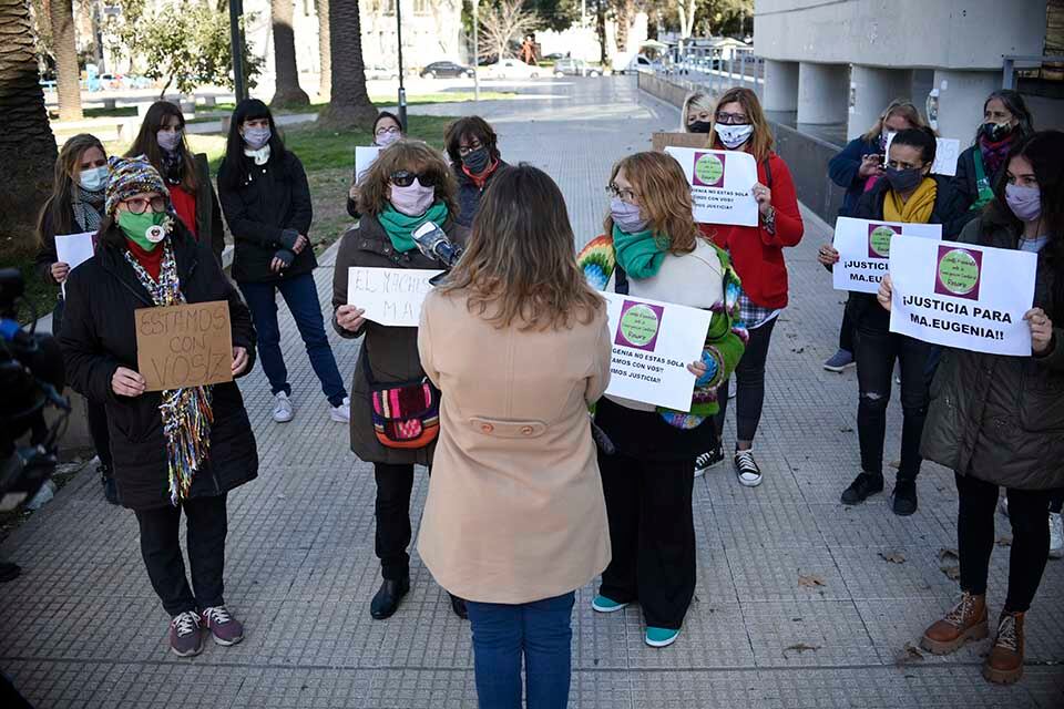 Manifestación frente al Centro de Justicia Penal por el caso María Eugenia.