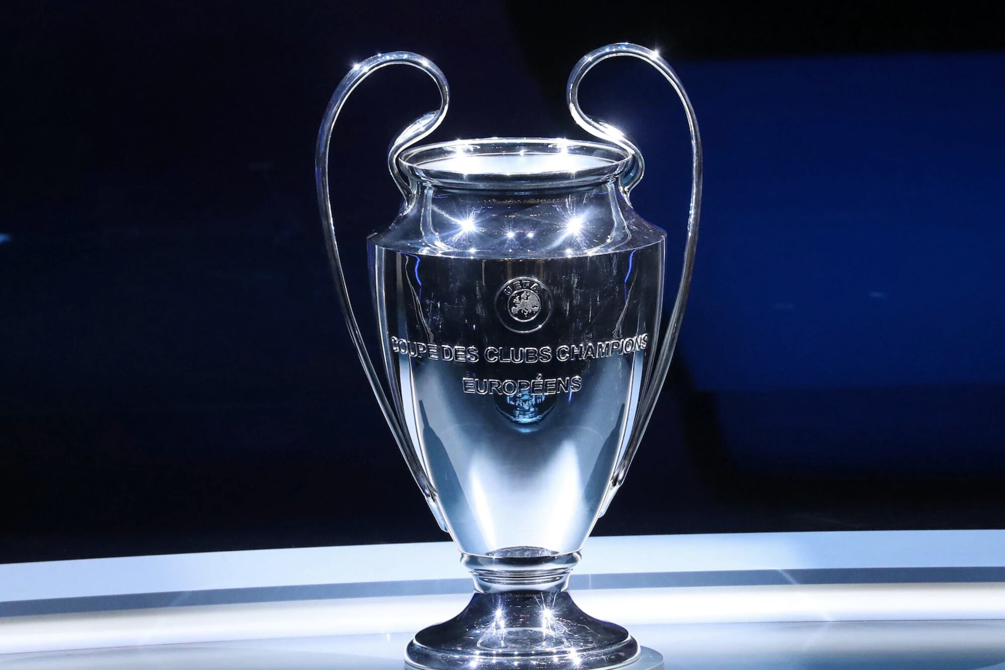 La Orejona, el tan ansiado trofeo de la Champions League.