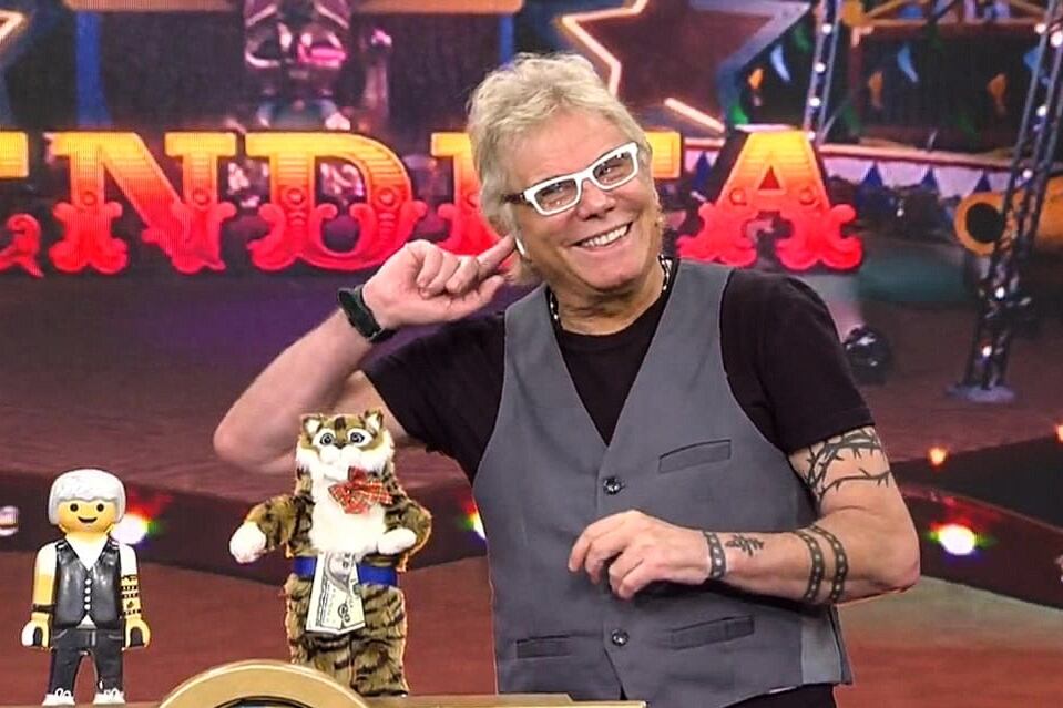 Beto Casella está nominado como mejor conductor de Bendita que transmite El Nueve.