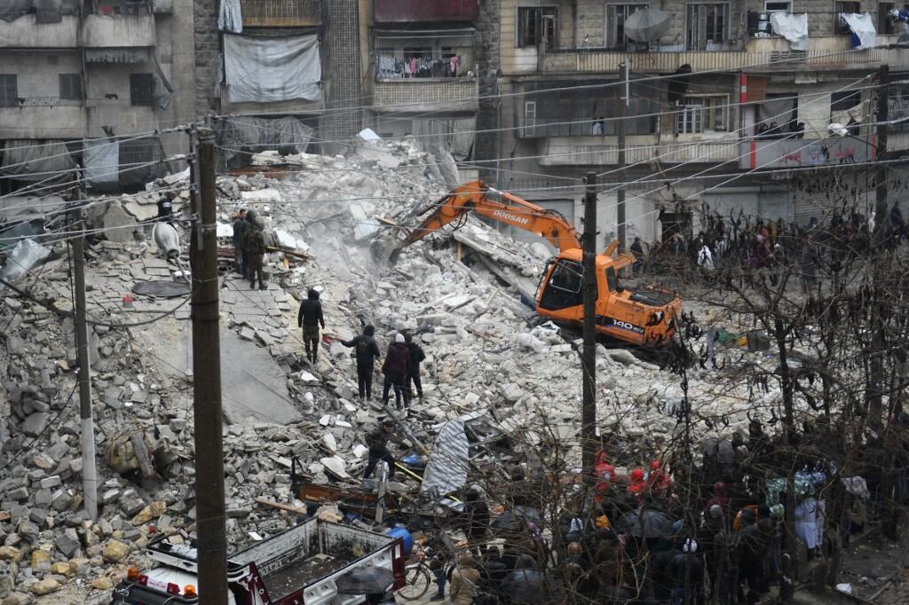 En Siria, el sismo causó al menos 1.444 muertos (Foto: AFP).