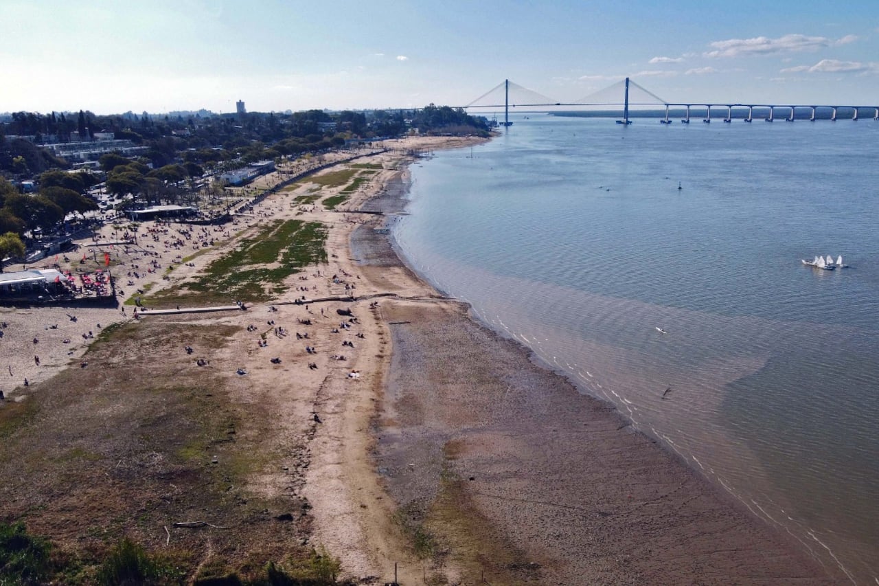 Los registros marcan que la última vez que el Paraná estuvo tan bajo fue en 1944.