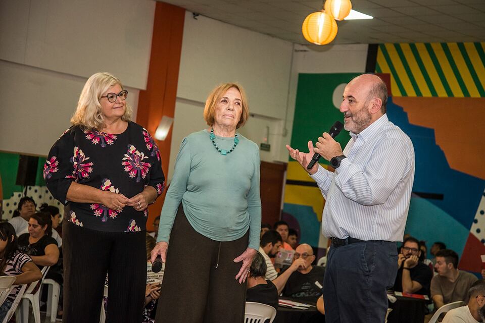 Claudia Balagué, Griselda Tessio y Leonardo Caruana, candidatas y candidato del FAS.  
