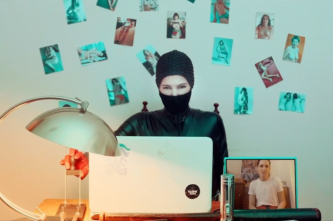 Al estilo de las viejas series, "Victoria" presenta una estrella invitada por episodio.