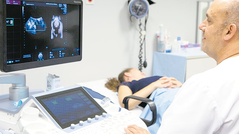 El ajuste supera el incremento salarial y está forzando a miles de afiliados a abandonar la prepaga.