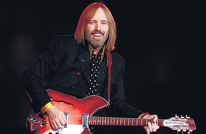 Petty integró Traveling Wilburys junto a Bob Dylan, Roy Orbison, George Harrison y Jeff Lynne.