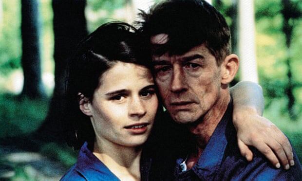 Suzanna Hamilton y John Hurt como Julia y Winston, en la adapción fílmica de 1984, del año 1984