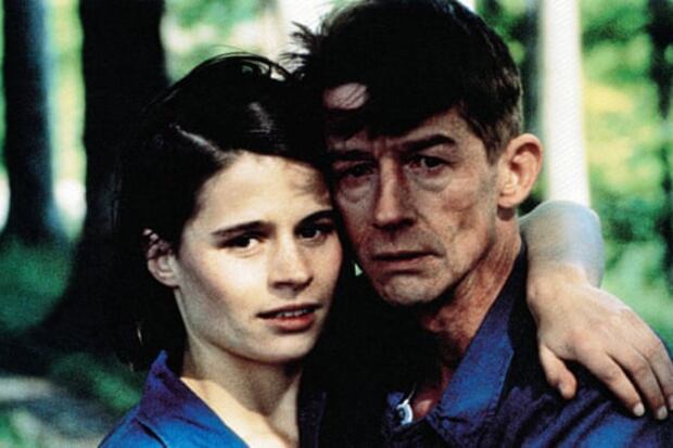Suzanna Hamilton y John Hurt como Julia y Winston, en la adapción fílmica de 1984, del año 1984