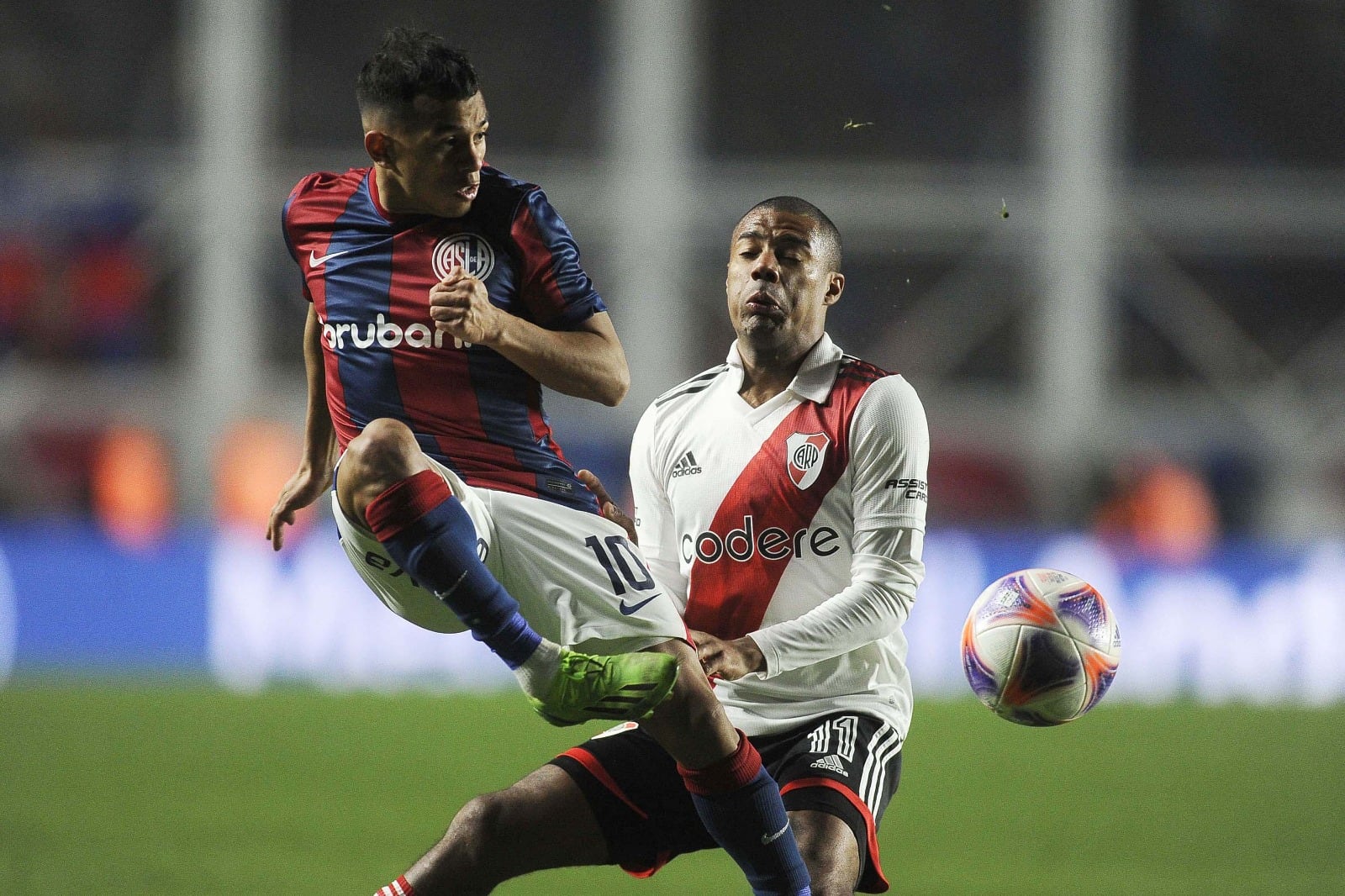 Partido intenso pero sin goles en el Nuevo Gasómetro.