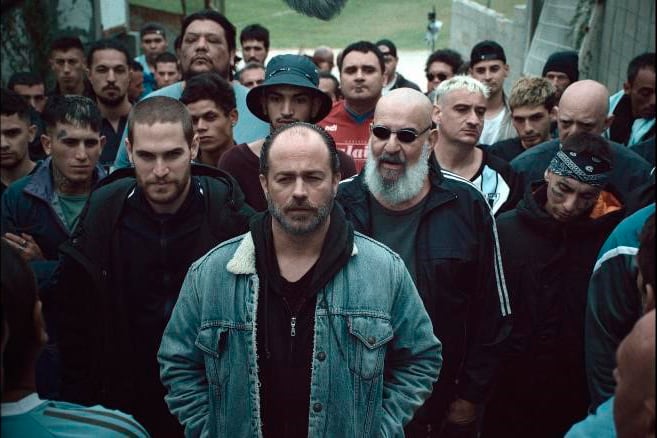 Barrabrava fue una de las series argentinas filmadas en Montevideo.