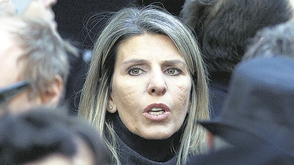 La jueza federal Sandra Arroyo Salgado argumentó que su familia necesita recuperar paz espiritual.