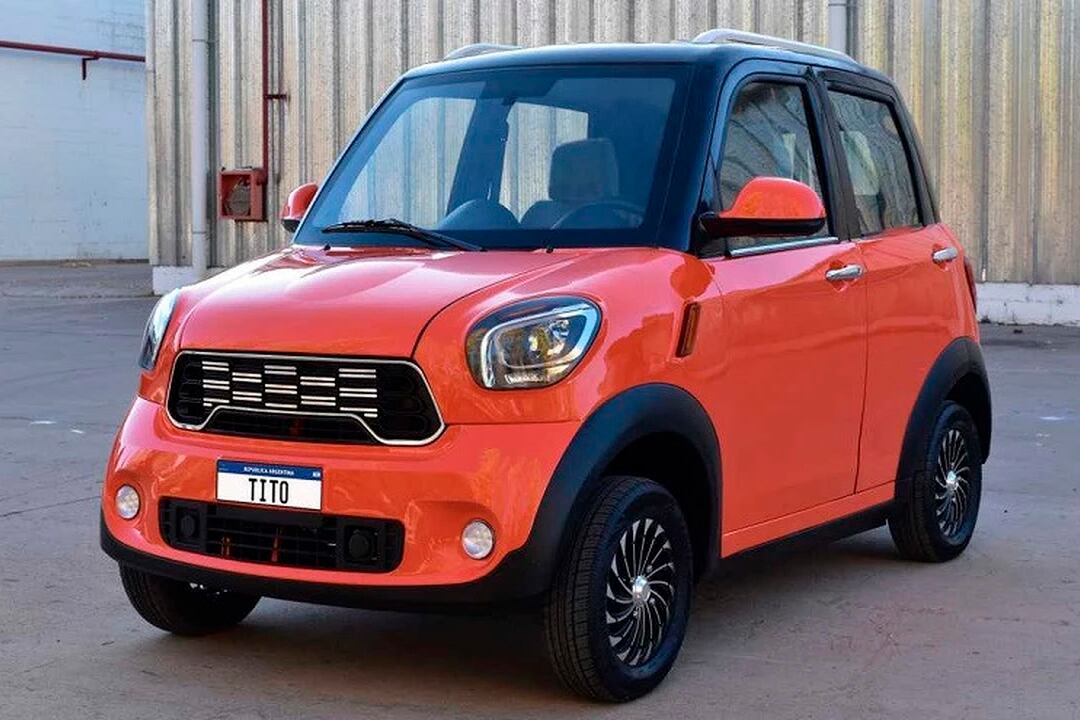 El auto TITO es el eléctrico más vendido en el país y cuenta con una producción casi artesanal.