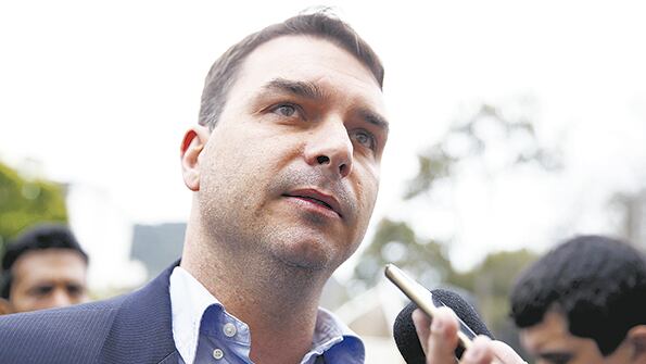 El diputado Flavio Bolsonaro, hijo del presidente, eje de una trama de corrupción.