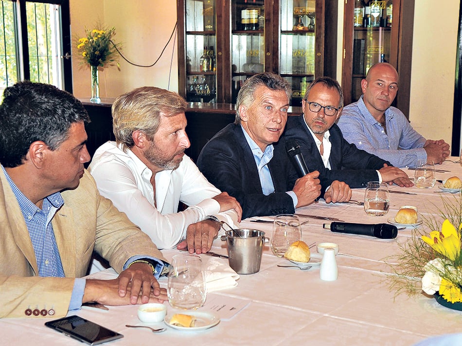Macri compartió un almuerzo con los jefes municipales en Tres de Febrero.