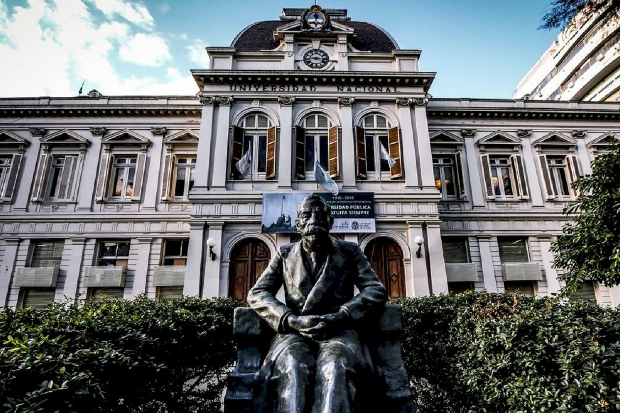 "No hay educación de excelencia sin salarios dignos", dijeron las universidades.
