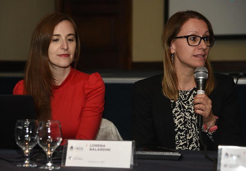 Lorena Balardini y Francesca Lessa participaron del taller y la presentación.