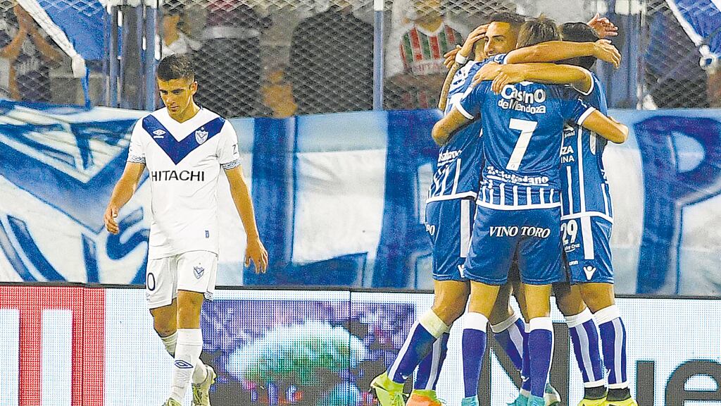 El festejo de Godoy Cruz tras el gol conquistado por Ramis.