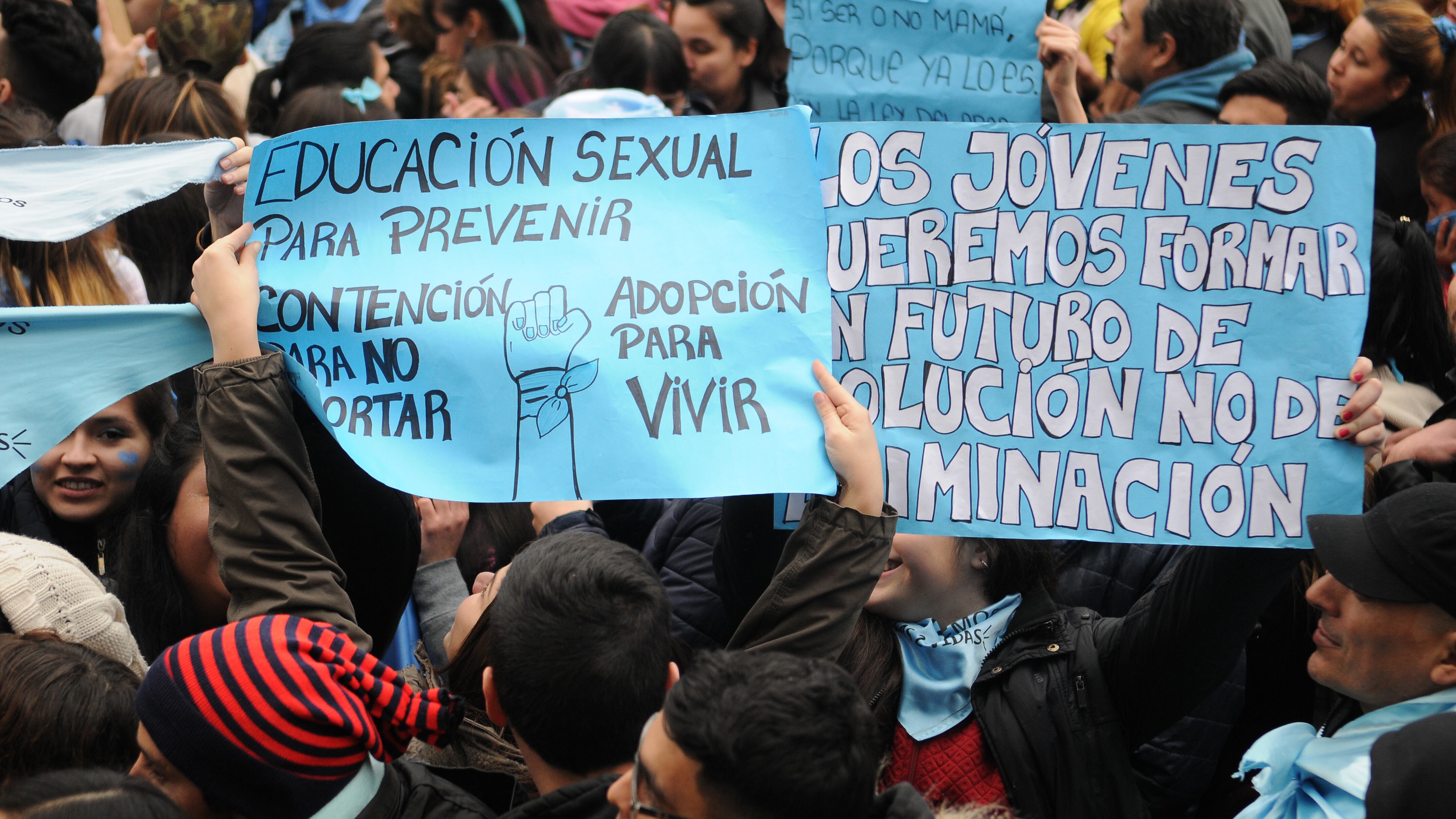 El nuevo articulado declara a la ESI de "orden público", con contenidos obligatorios.