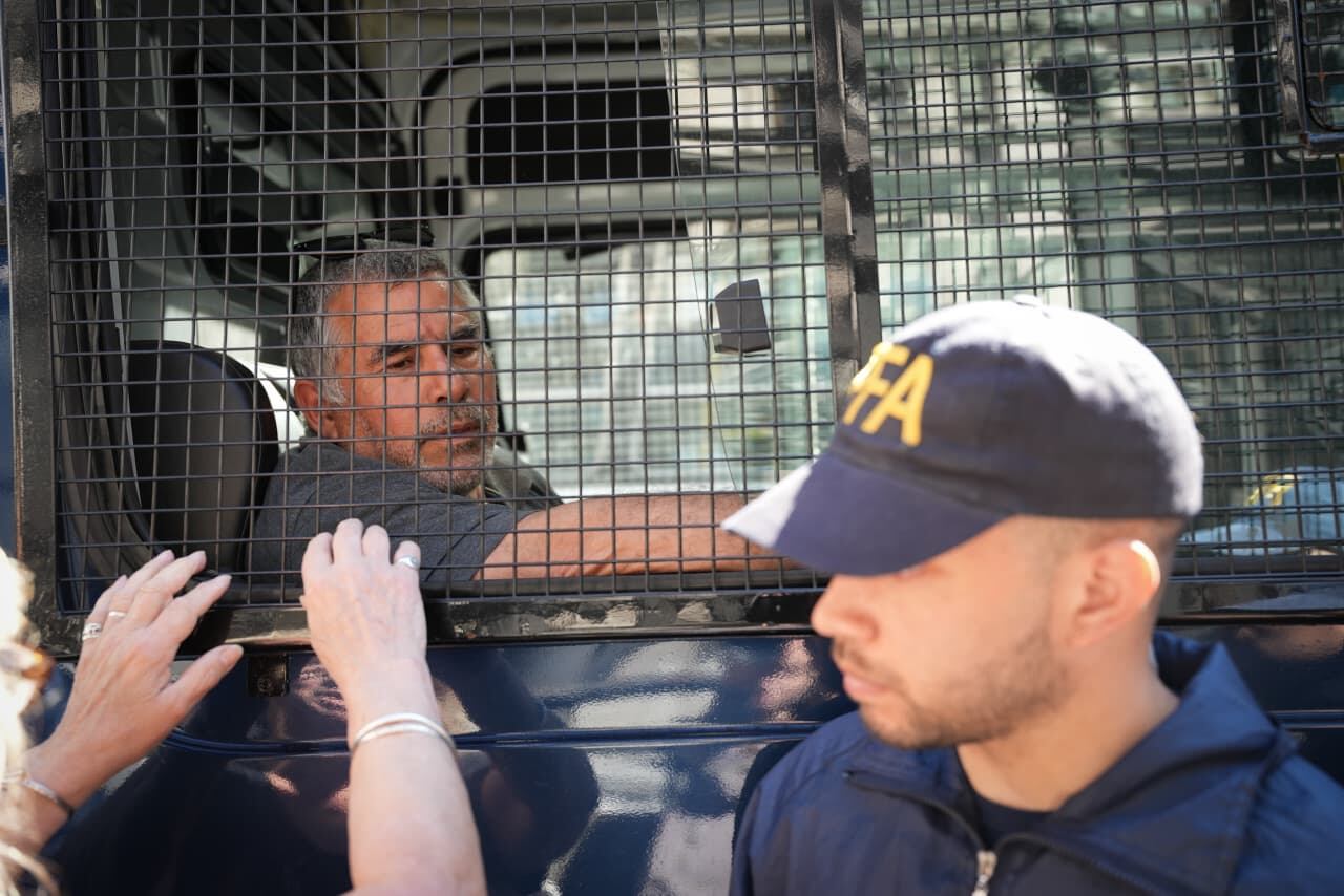 Detuvieron a un jubilado que se manifestaba frente al Congreso