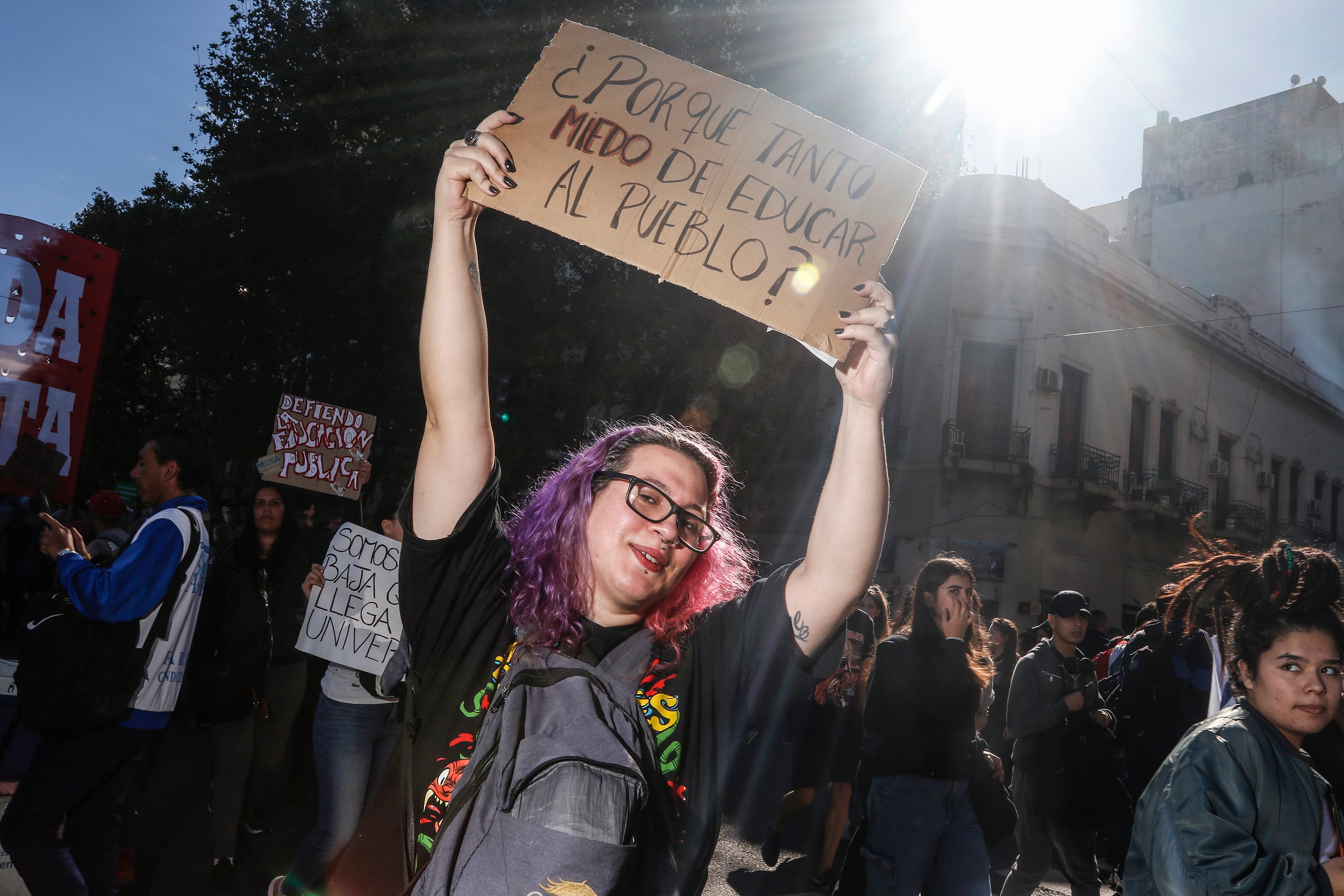 El gobierno anarcolibertario se da un disparo en los pies atacando a la educación pública.