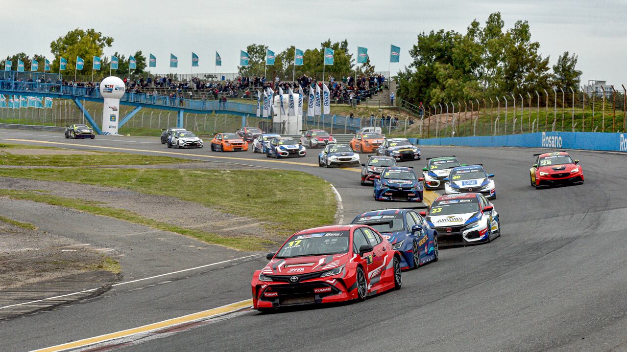 El cambio de piloto se produce en plena carrera.