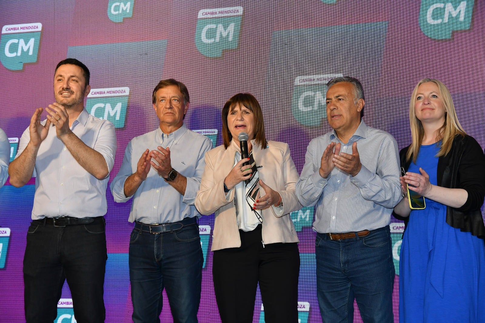 Cornejo pidió el voto para Bullrich luego de consagrarse en Mendoza