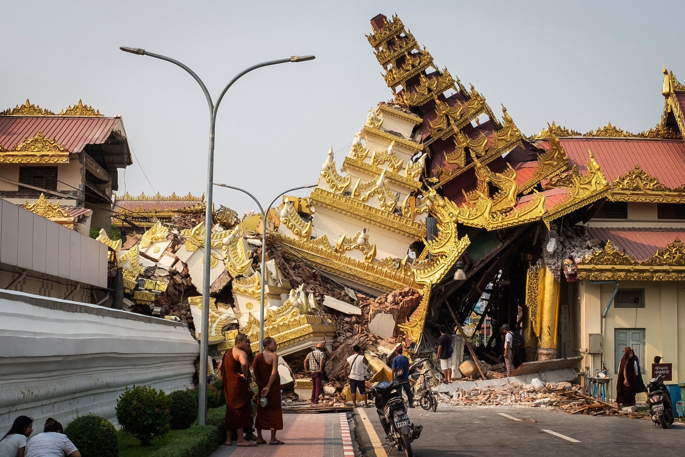 Templos y palacios derrumbados en Birmania.