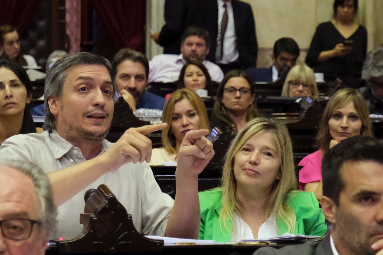 El presidente del bloque del Frente de Todos (FdT), Máximo Kirchner, junto a los jefes de los bloques provinciales, presentó un proyecto de ley de protección de ecosistemas que puedan ser víctimas de incendios provocados o intencionales