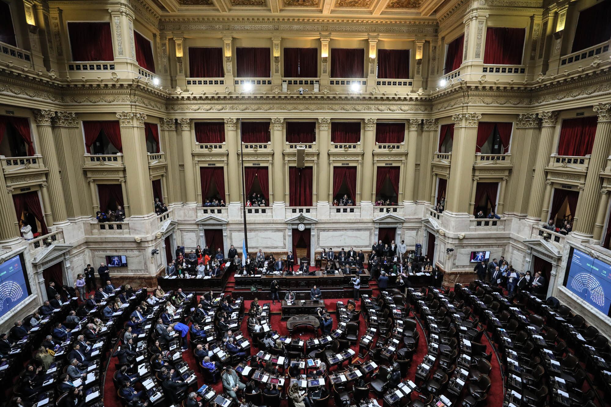 Diputados vota la versión final de la Ley Bases.