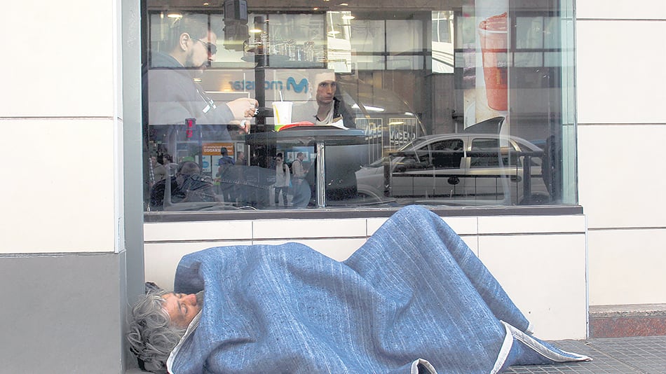 Una familia de cuatro miembros necesita 25.206 pesos para no ser pobre si no paga alquiler.