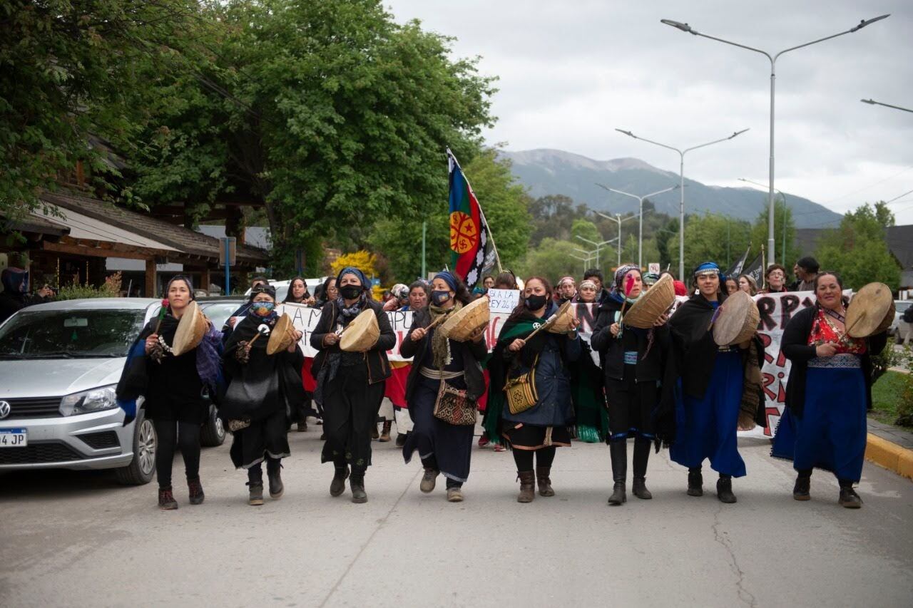 Las mujeres de las comunidades saben que volver a los territorios es solo cuestión de tiempo