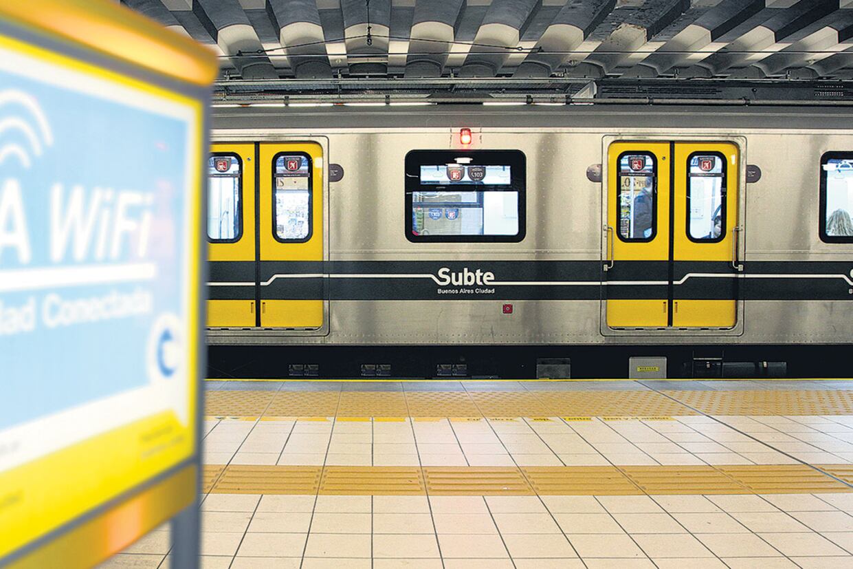 Por las condiciones de uso que impone, “el wifi, de gratuito, no tiene nada”, advierten.