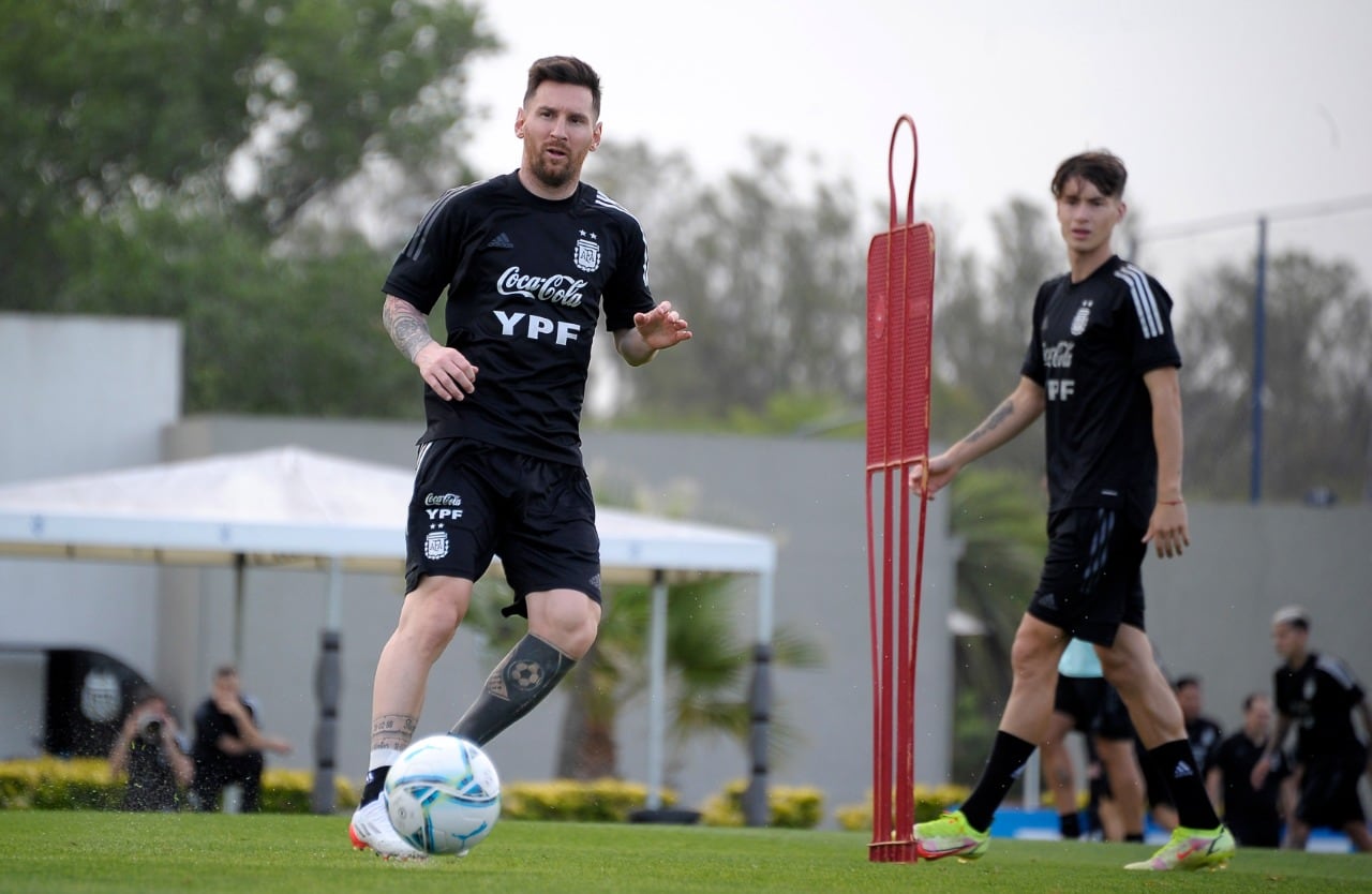 La Pulga entrenó casi a la par de sus compañeros de la Selección