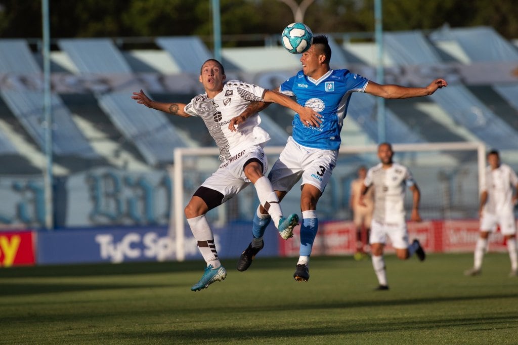 Platense y Estudiantes, dos que quieren subir a Primera.