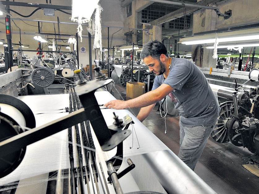 Dentro del bloque textil, hilados retrocedió en marzo 29,5 por ciento.