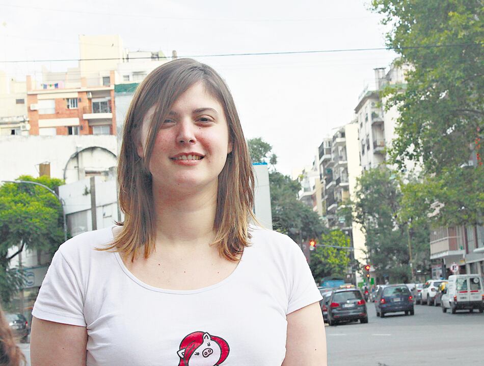 Desde 2010, Santoro lidera Okam Studio, que evolucionó de agencia de contenidos transmedia a generadora de videojuegos.