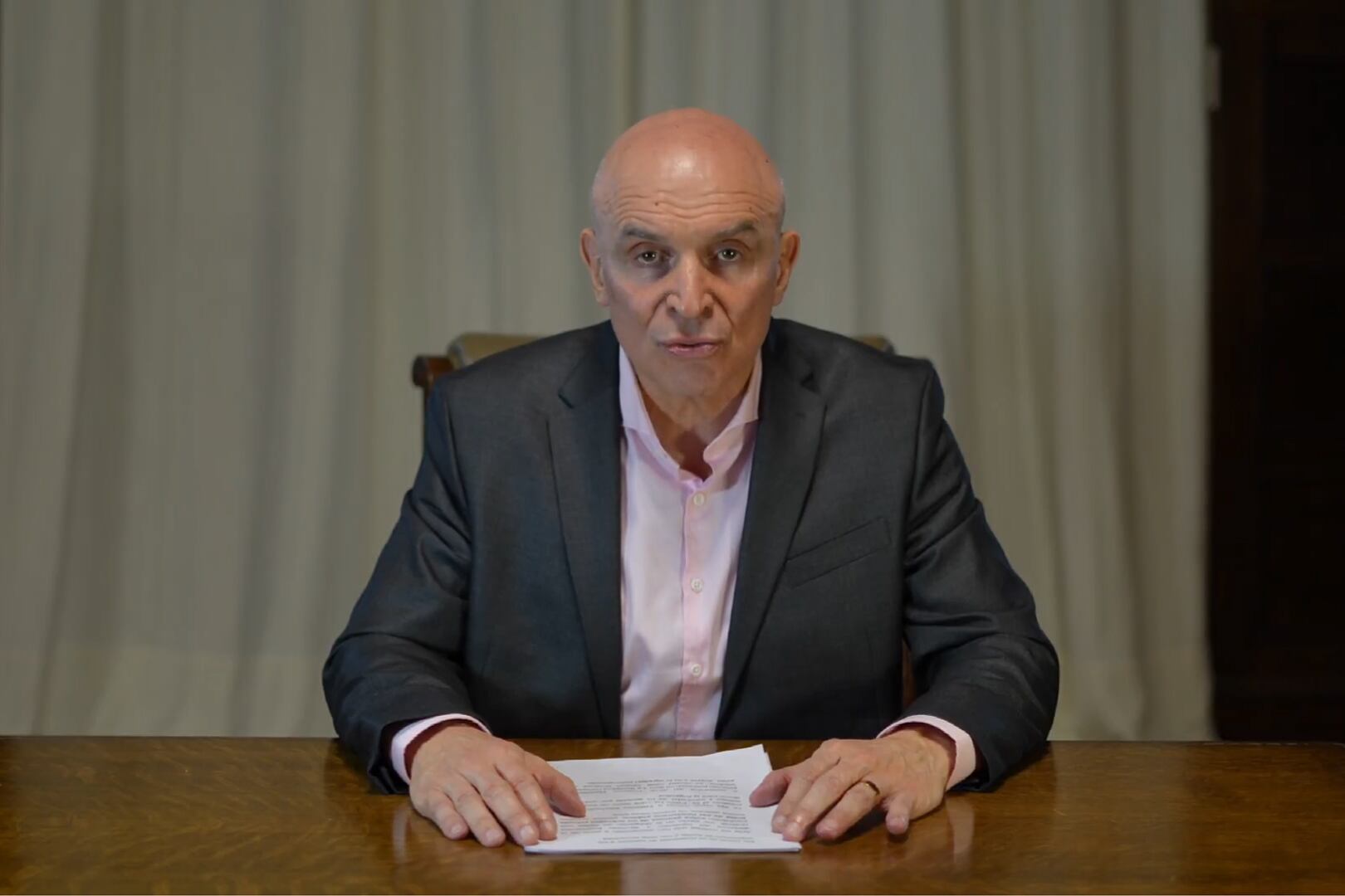 La llegada de José Luis Espert al acto de Milei en Ezeiza.