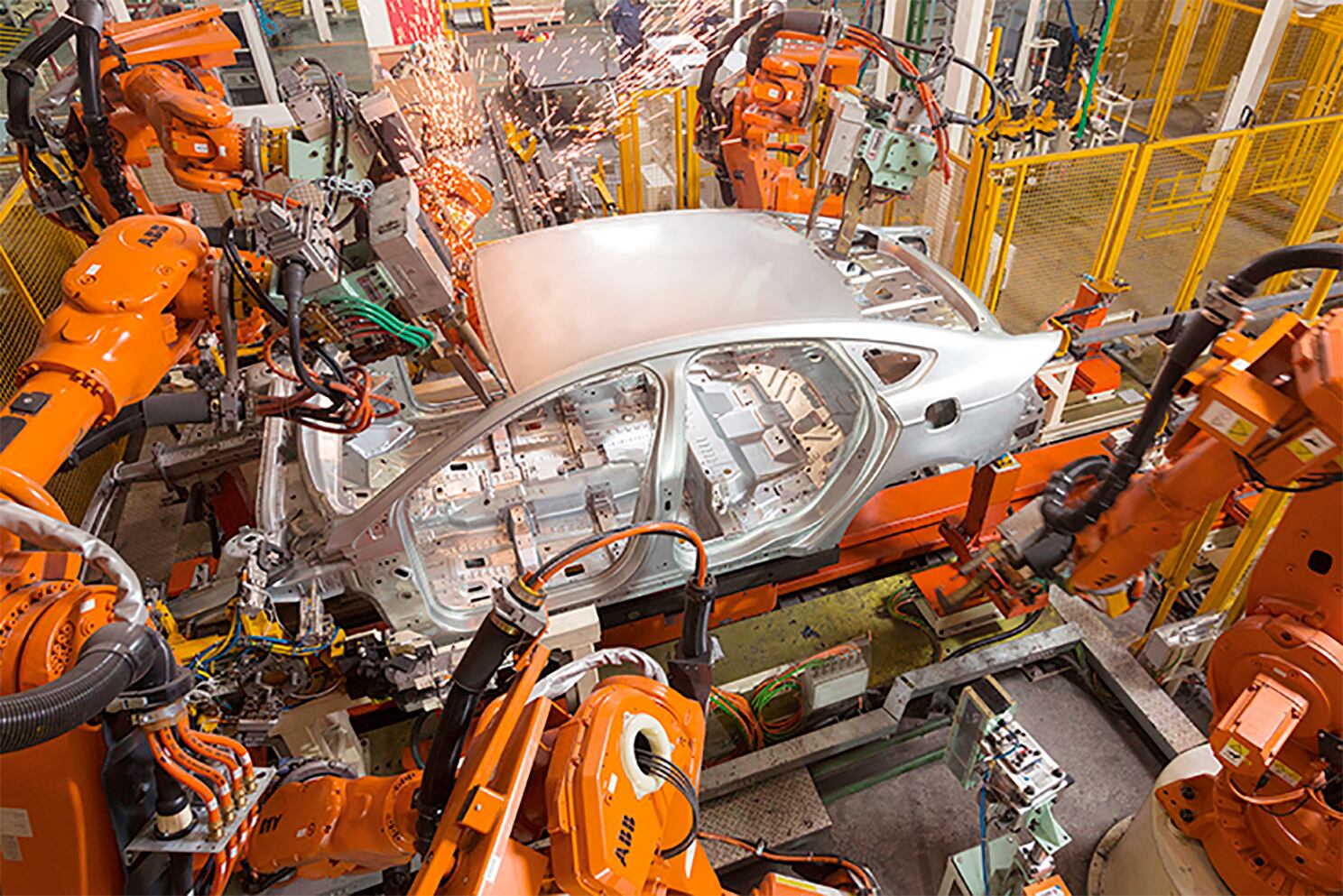 La industria debe mejorar la productividad para incrementar exportaciones.