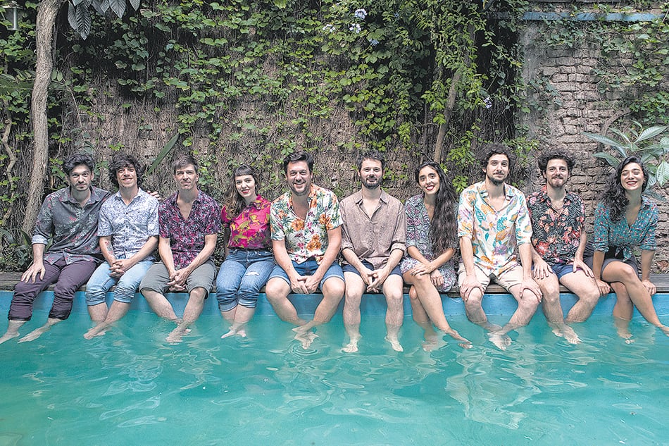 "Necesitábamos unirnos, compartir nuestra singularidad."