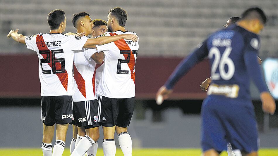 River se sacudió la racha de empates de las tres primeras fechas venciendo a Alianza Lima.