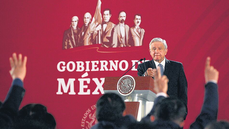 “Nos vamos a beneficiar todos porque cuando hay más ingresos se fortalece el mercado interno” dijo Obrador.