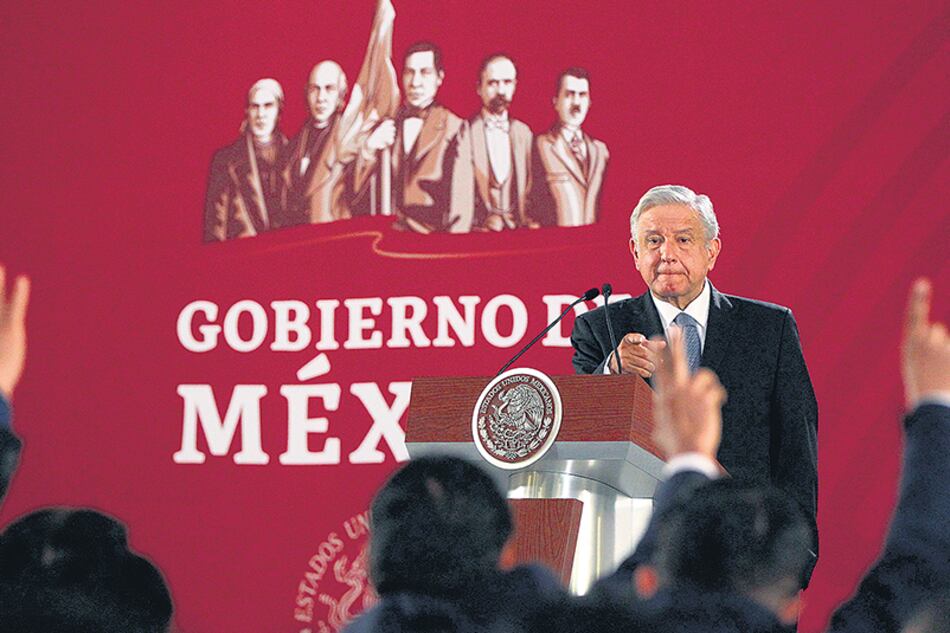 “Nos vamos a beneficiar todos porque cuando hay más ingresos se fortalece el mercado interno” dijo Obrador.