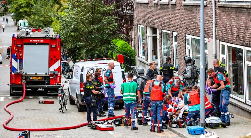 La presencia de servicios de emergencia en el lugar del tiroteo en Rotterdam. 