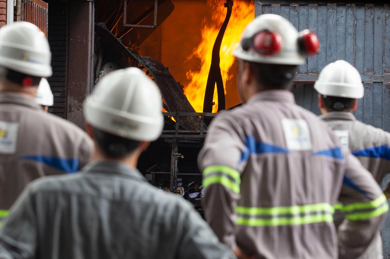 Más de sesenta mil hogares quedaron sin electricidad tras el incendio en Caballito.